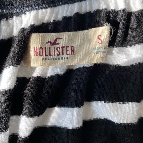 black and white off the shoulder top - Picture 3 of 3